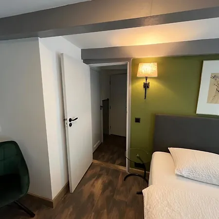 Guest * Амстердам