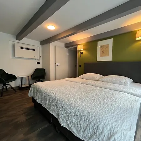 Guest Гостевой дом Амстердам
