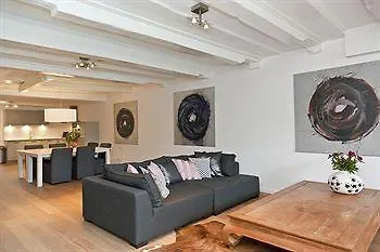 Captain Canalhouse Luxury Apartman