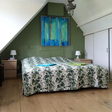 Amsterzonian Bed and breakfast *