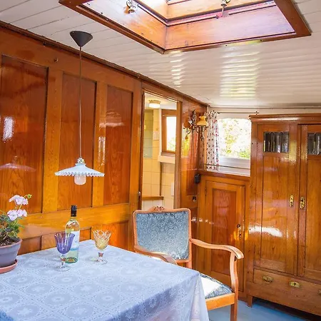 Westerdok25 Bed & Breakfast