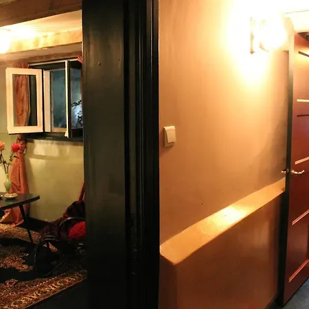 Bed & Breakfast Petit Paris Amsterdam