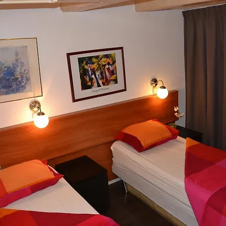Pagi Hotel 2*