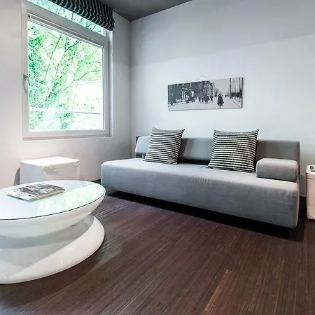Numa Oosterpark Apartahotel 3*