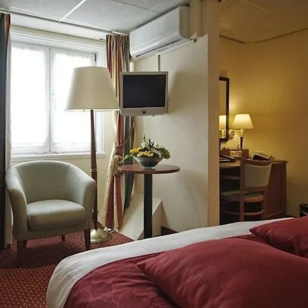 Hotel De Roode Leeuw 4*