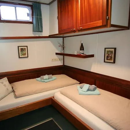 Hotel Hotelboat Fiep Ámsterdam