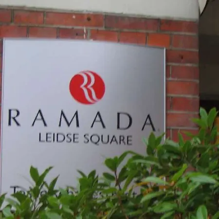Leonardo City Center 4*
