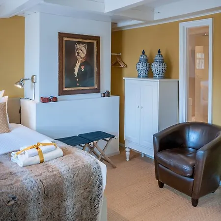 The Vanguard Bed and Breakfast