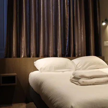 Blossoms Hotel