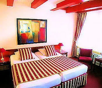 Des Arts Hotel