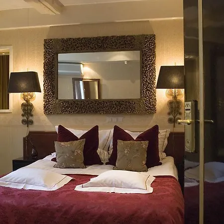 Hotel The Pavilions Amsterdam, The Toren 4*