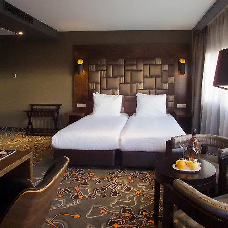 Hotel Xo Park West 4*