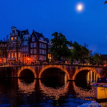 The Pavilions Amsterdam, The Toren 4*