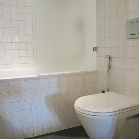 Canal Guest Bed & Breakfast 2*