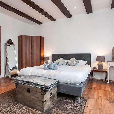 Crown Hotel 3*
