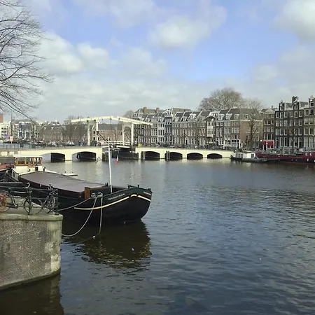 Amstel Lock 公寓 *