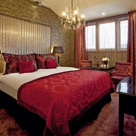 Hotel The Pavilions Amsterdam, The Toren 4*