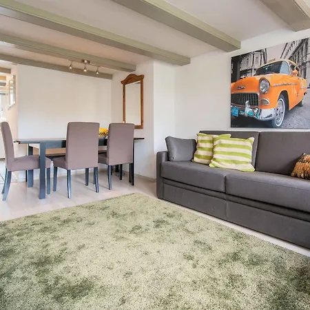 Otel Short Group Carre Amsterdam