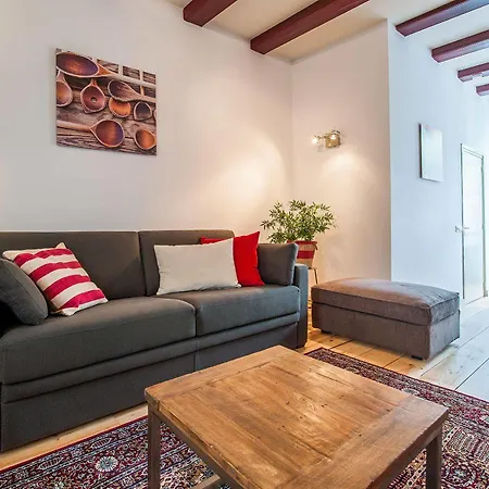 Otel Short Group Carre Amsterdam