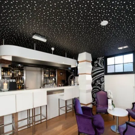 Mercure Centre Canal District 4*