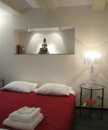 Canal Guest Bed & Breakfast