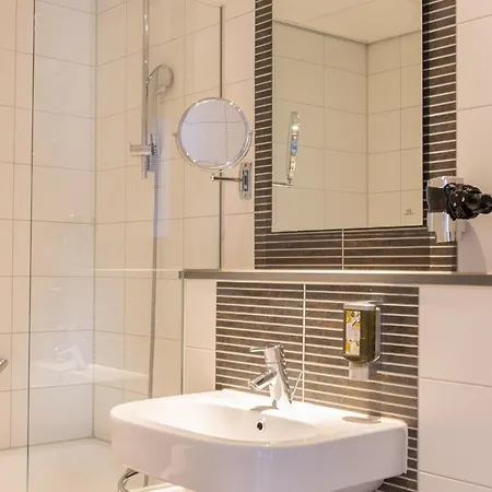 De Roode Leeuw Hotel 4*