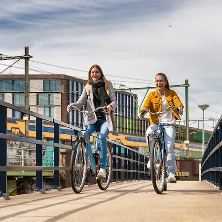 Stayokay Oost Vandrarhem *