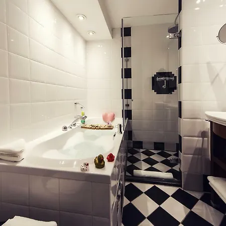 Banks Mansion - Boutique Hotel