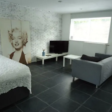 Bed & Breakfast Sloterpark 2*