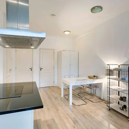 Holiday home Luxurious Canalview Apt With Patio Centre