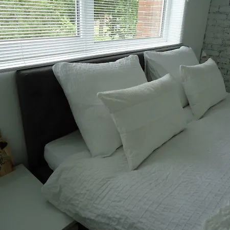 Sloterpark Bed & Breakfast 2*
