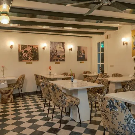 Des Arts Hotel