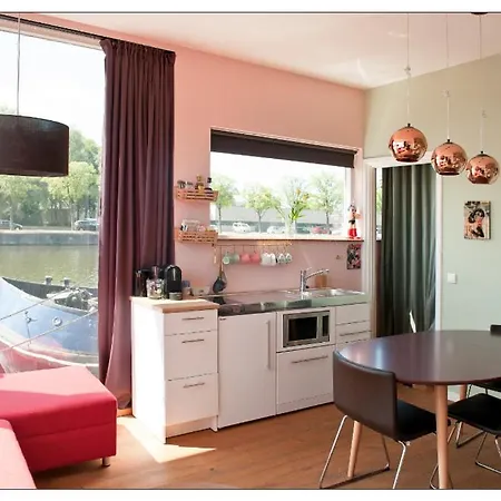 Private The Waterhouse Houseboat Ámsterdam