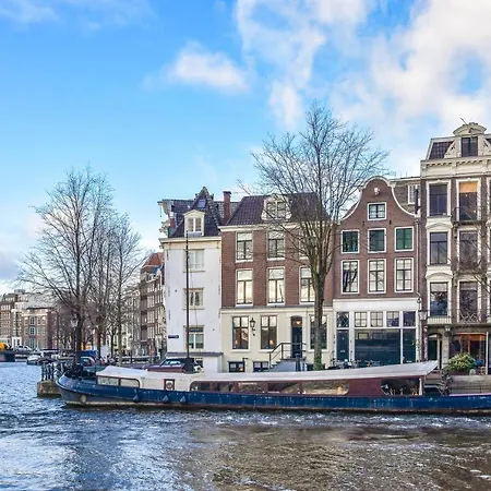 Canal Guest Bed & Breakfast