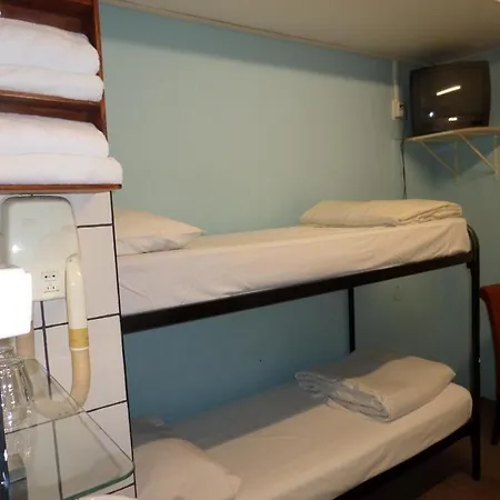 Schroder Hotel *