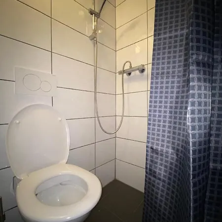 Utopia אכסניה
