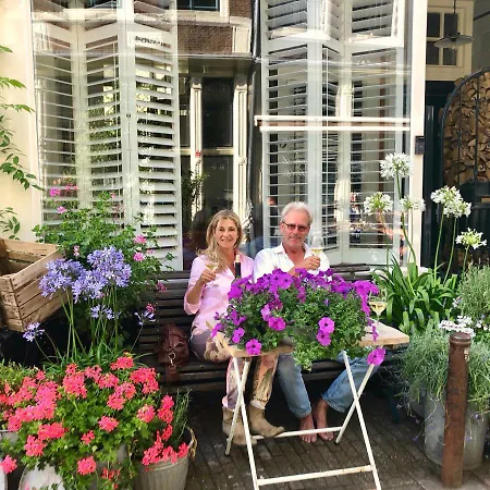 The African Lily Oda ve Kahvaltı Amsterdam