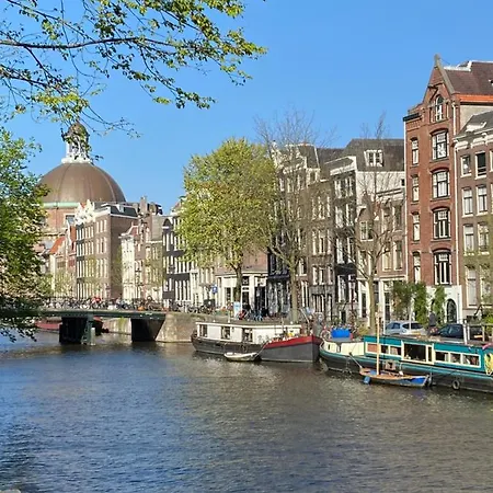 Singel 2* Amsterdam