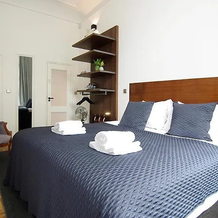 Stuart Luxury فندق مبيت وإفطار 2*