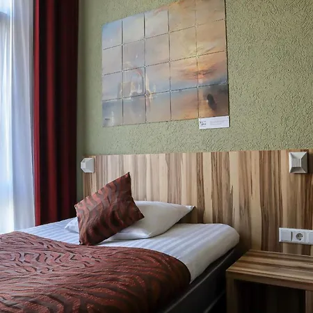 Asterisk, A Family Run Hotel 3*