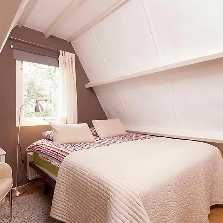 Ferienhaus Very In Durgerdam, With Private Garden, Free Parking, Pets Allowed