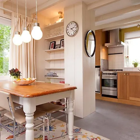 Ferienhaus Very In Durgerdam, With Private Garden, Free Parking, Pets Allowed Amsterdam