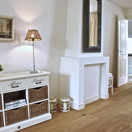 Апартаменты Stylish Canalhouse B Амстердам