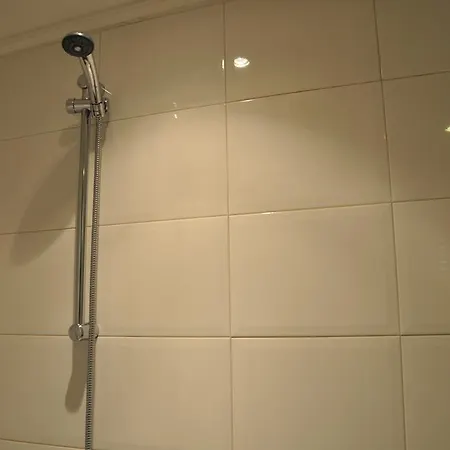 לינה וארוחת בוקר Amstel Riverview 2*