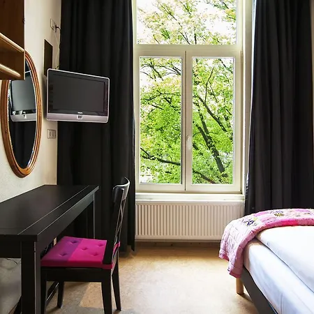 The Bridge Hotel 3*