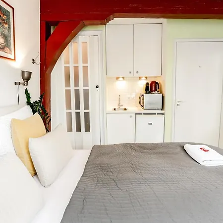 Sunflower Bed & Breakfast 3*
