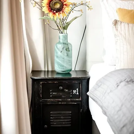 Sunflower Bed & Breakfast 3*