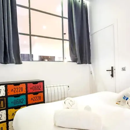 Lovely 4 Bedroom Luxury Apartment Appartamento *