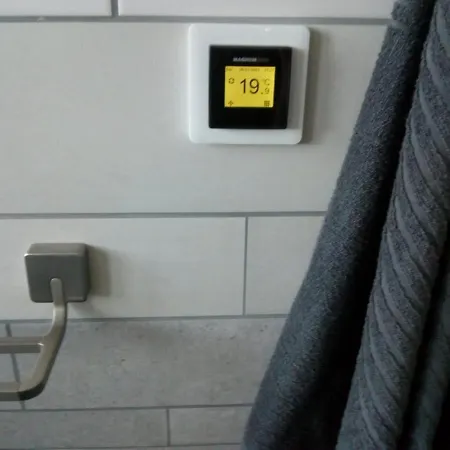 Accommodatie bij particulieren Aldo, Not For Parties, Not A Hotel, With Shared Bathroom, No Kitchen Amsterdam