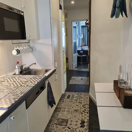 1 Bedroom 15 Min By Tram To Centre! Apartament *